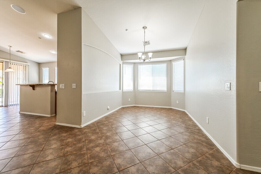 Building Photo - 12137 W Dove Wing Way