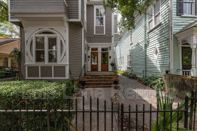 Building Photo - 35 Montagu St