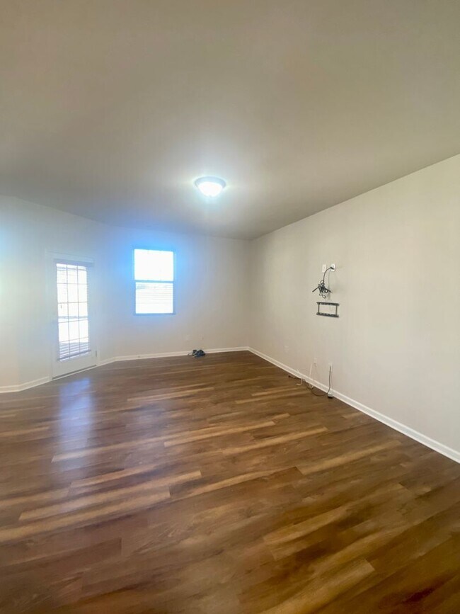 Building Photo - 3BR/2.5BA TOWNHOME IN INDIAN LAND SC