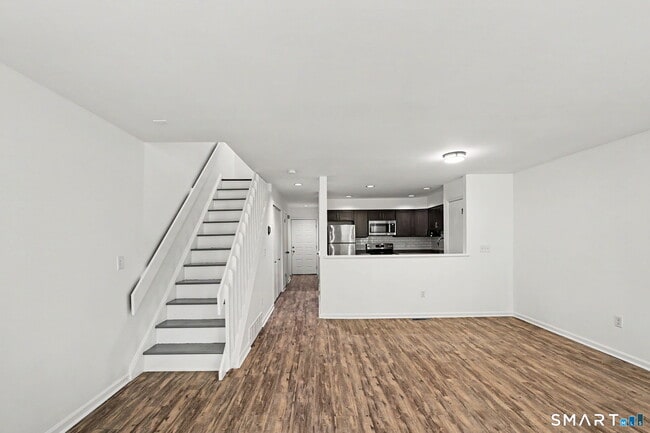 Building Photo - 32 Deer Run