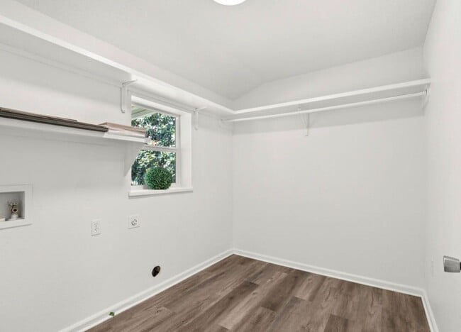 Building Photo - 4747 Port Arthur Ave