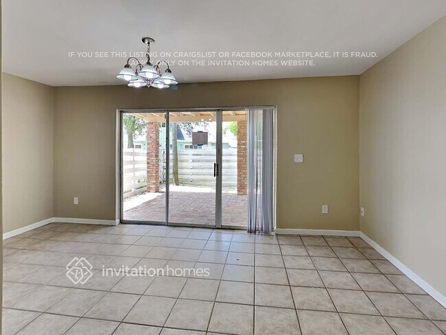 Building Photo - 14502 SW 139th Ave Cir E