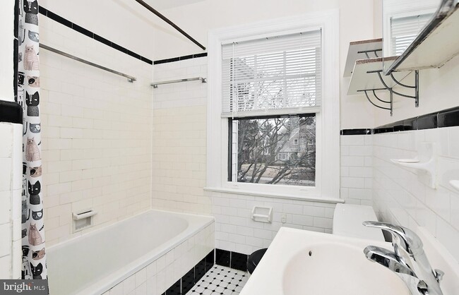 Building Photo - 4509 Ellicott St NW