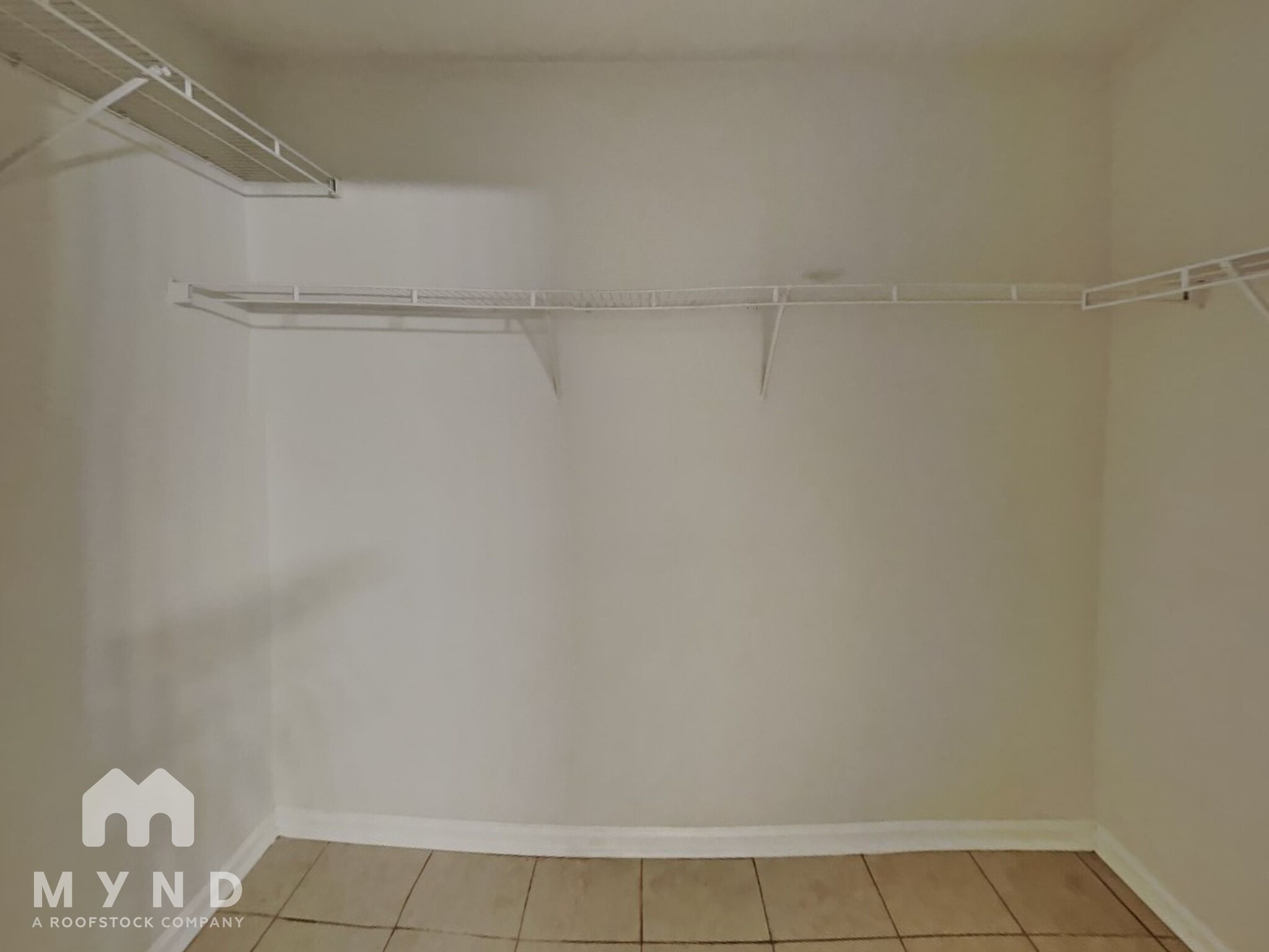 Building Photo - 725 Cowan Rd