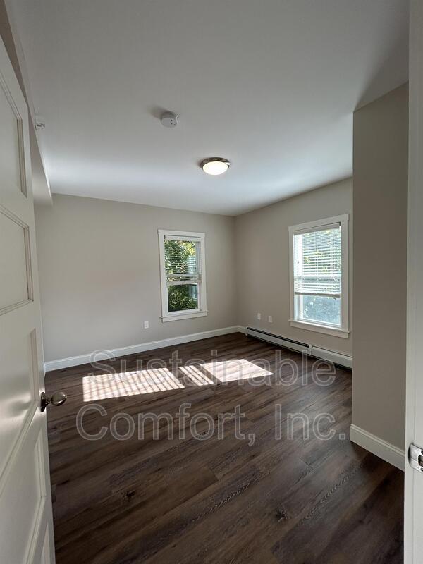 Building Photo - 77 Merrifield St