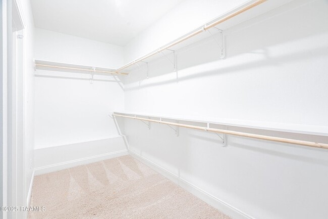 Building Photo - 102 Jubilation St