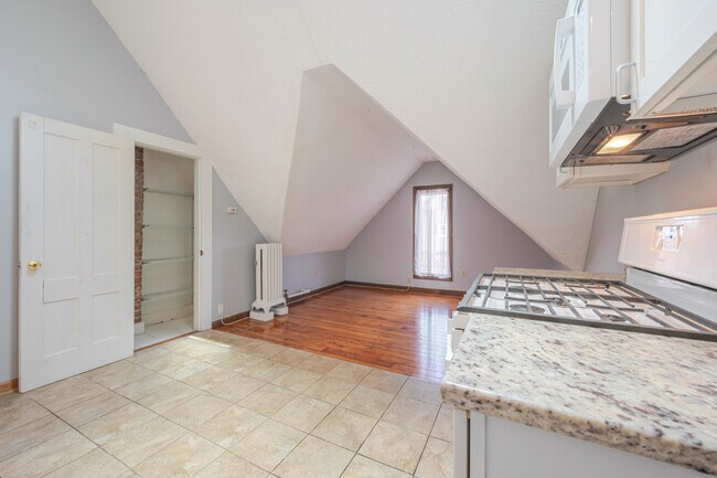 Building Photo - 429 Capitol Ave