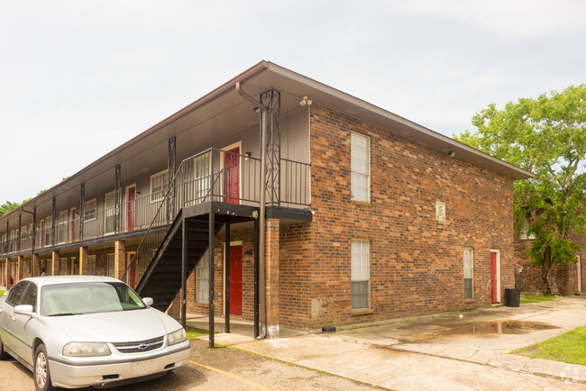 Building Photo - Olive Square Apartments