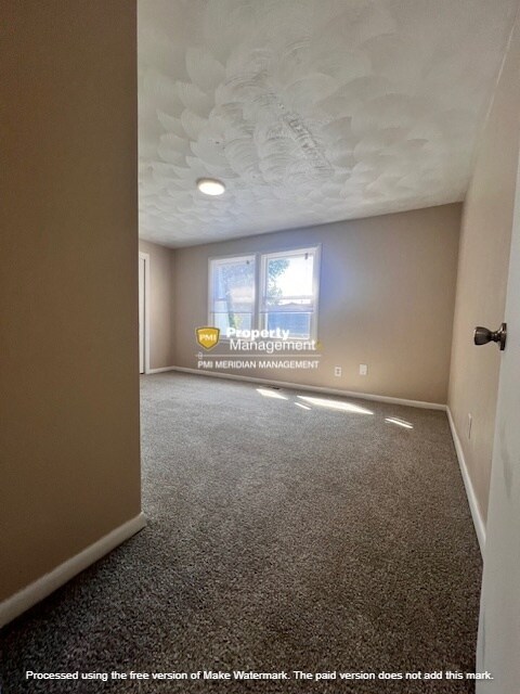 Building Photo - Country Club Estates
