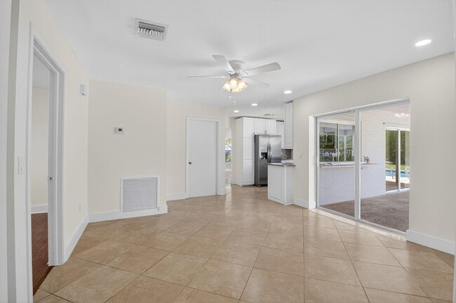Building Photo - 22203 Aquila St