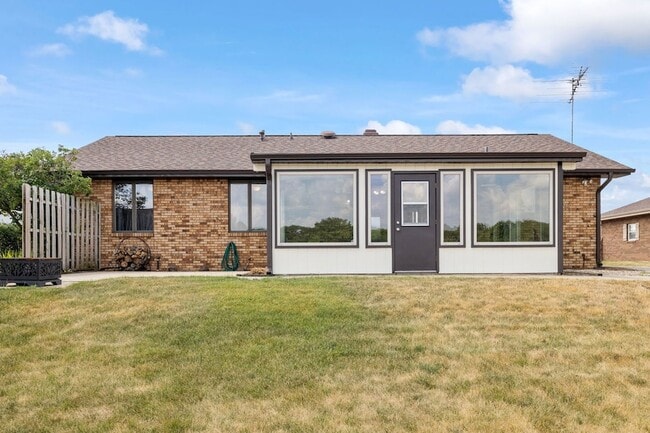 Building Photo - 24730 Cottage Rd
