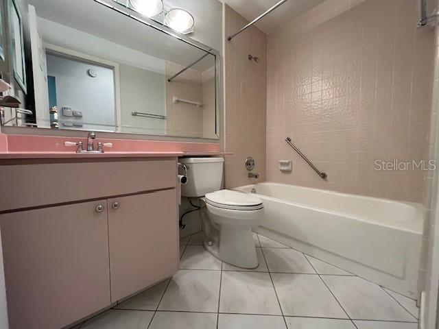 Building Photo - 1725 PINE RIDGE WAY E UNIT C