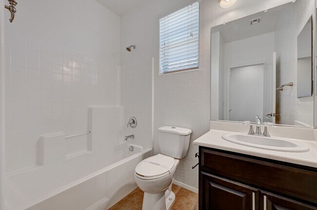 Building Photo - Lantern Gardens