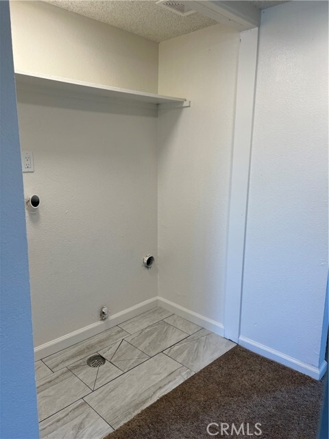 Building Photo - 454 E Ave Q3