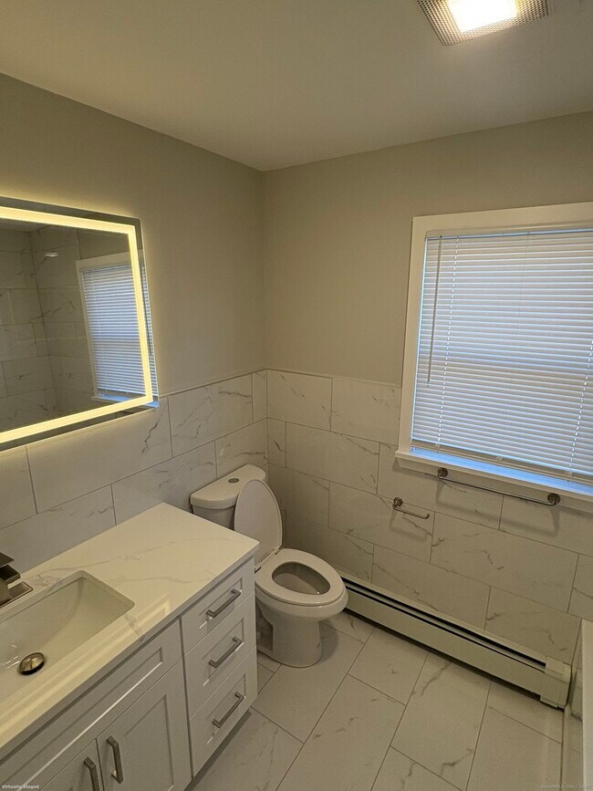 Building Photo - 19 Mill St