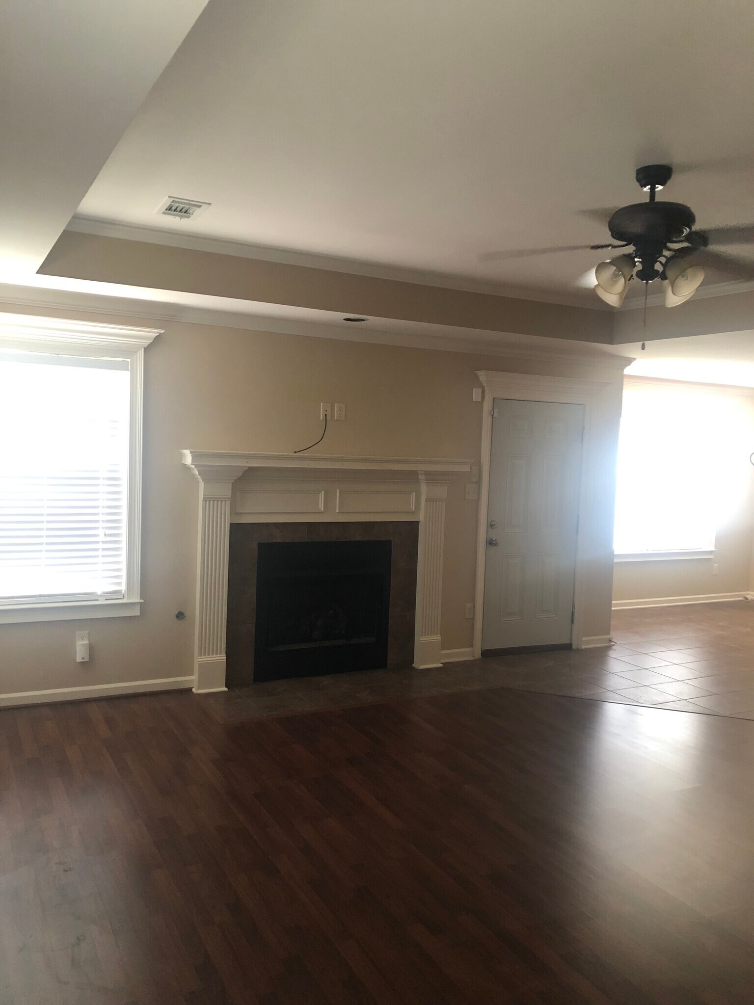 Building Photo - 70 Chateaus Ln