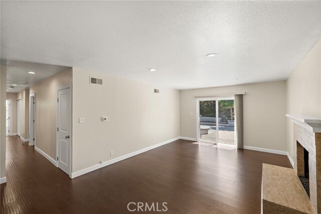 Building Photo - 16882 Ross Ln