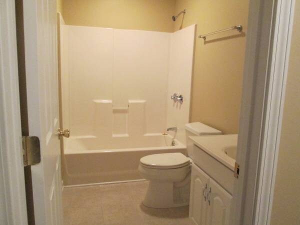 Building Photo - 506 Willington Manor