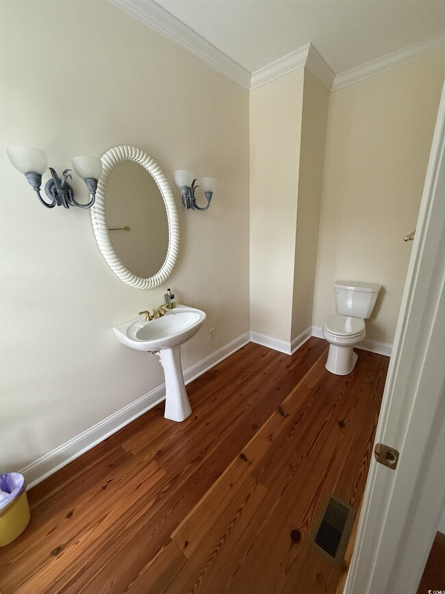 Building Photo - 62 Logan Ct