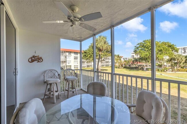 Building Photo - 3150 NE 48th Ct