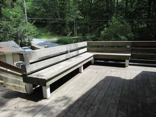 Building Photo - 101 Bundy Hill Rd