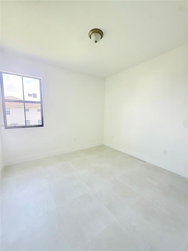 Building Photo - 32242 SW 194th Ave