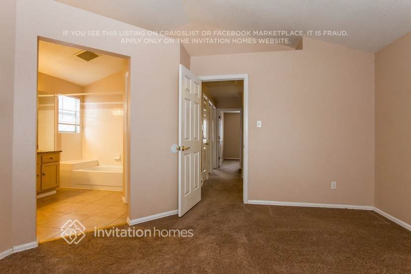 Building Photo - 12175 Elm Way