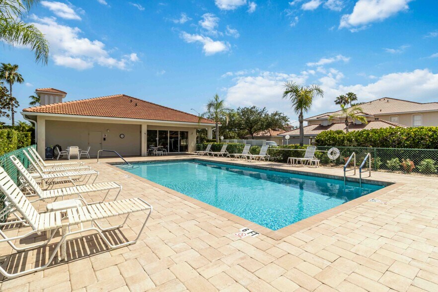 Building Photo - 8202 L Pavia Blvd