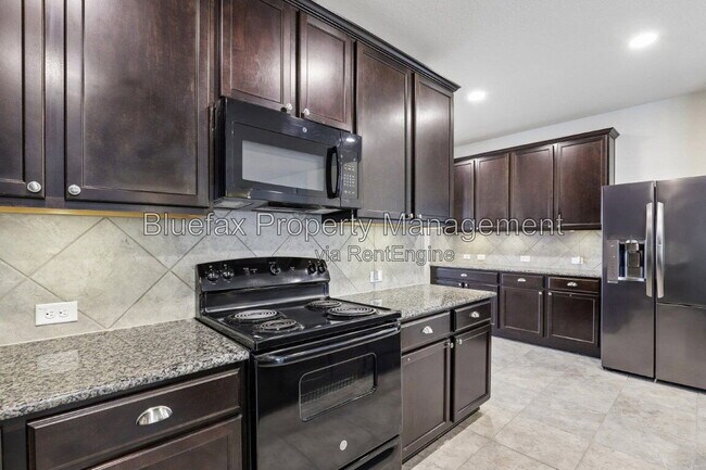 Building Photo - 1807 Golden Maple