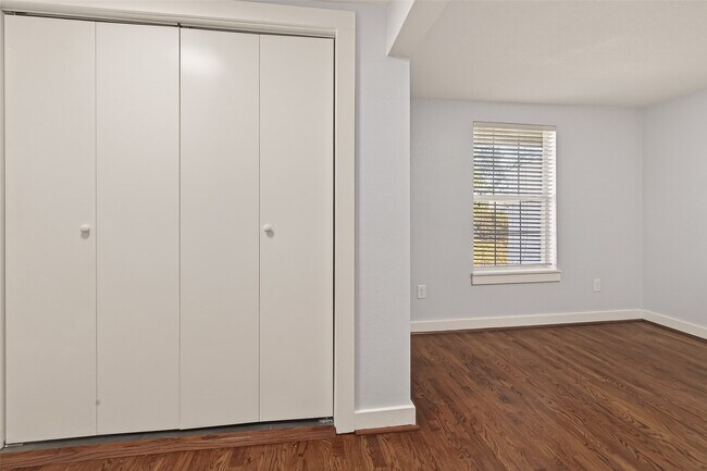 Building Photo - 754 Prosper St