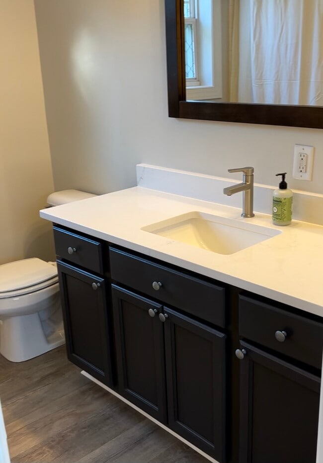 Upstairs 2nd Full Bath - 403 College St