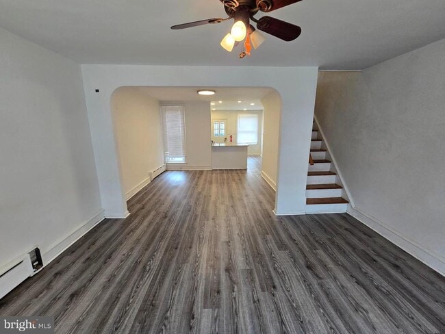 Building Photo - 158 Rosemar St