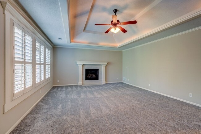 Building Photo - {14400} Somerset Brooke + Beautifully Updated Throughout + Finished Walk Out Basement + Fenced Yard