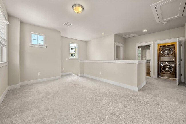 Building Photo - 13501 Metric Blvd