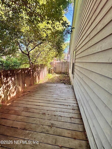 Building Photo - 5449 Fort Caroline Rd