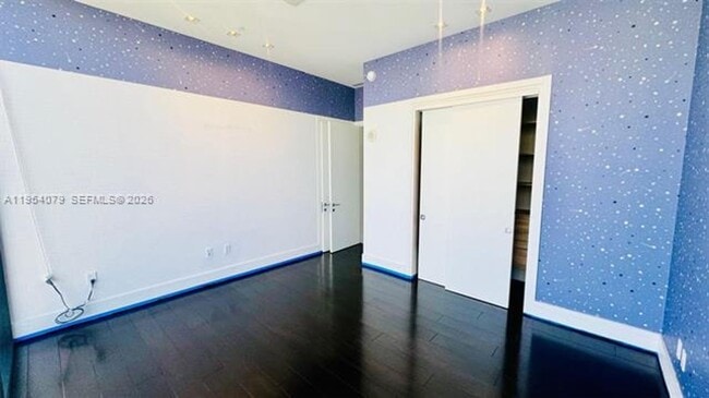 Building Photo - 17141 Collins Ave