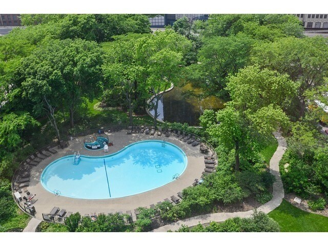 Building Photo - 505 N Lake Shore Dr