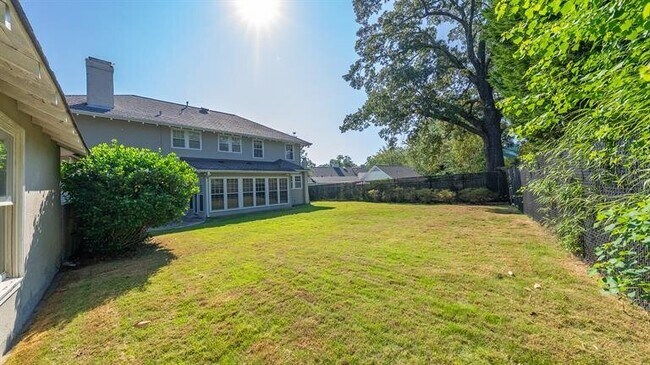 Building Photo - 1711 Stark Ave