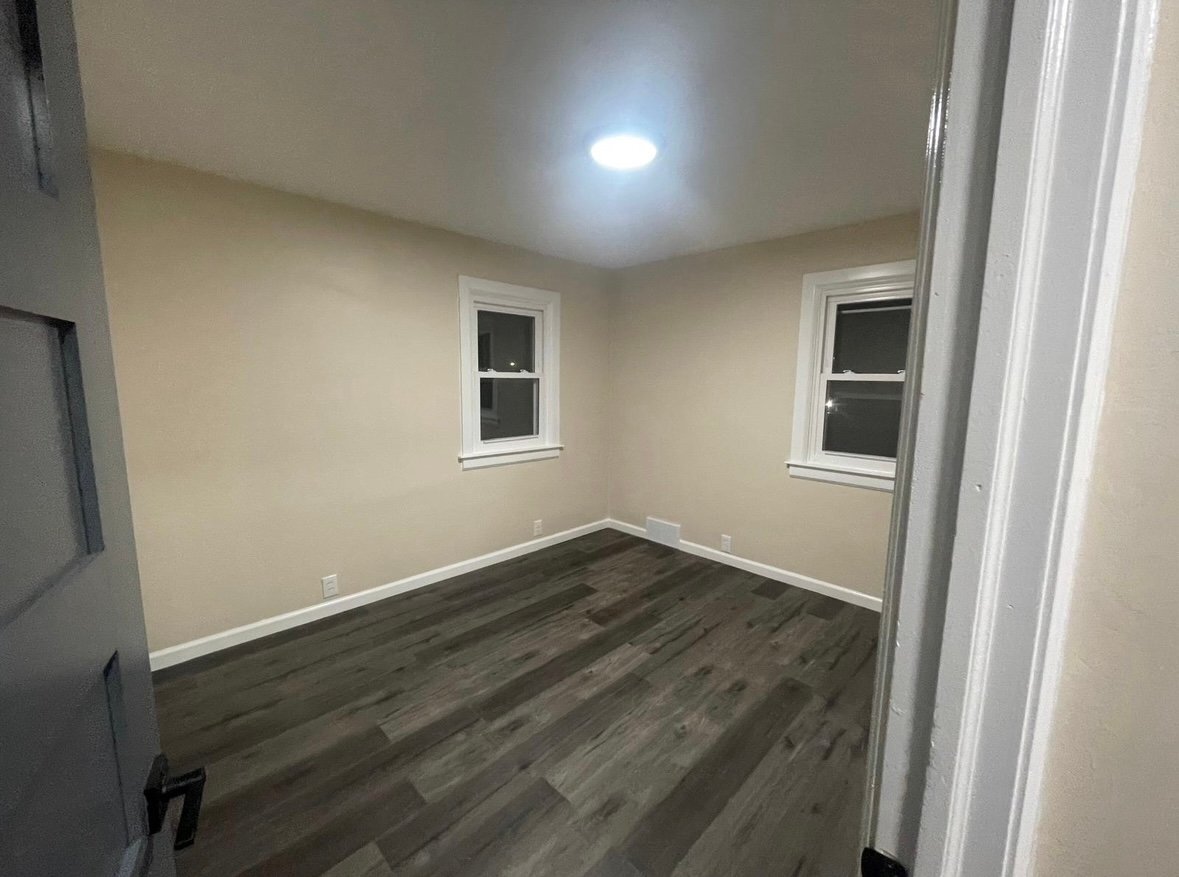 Building Photo - 350 4th St