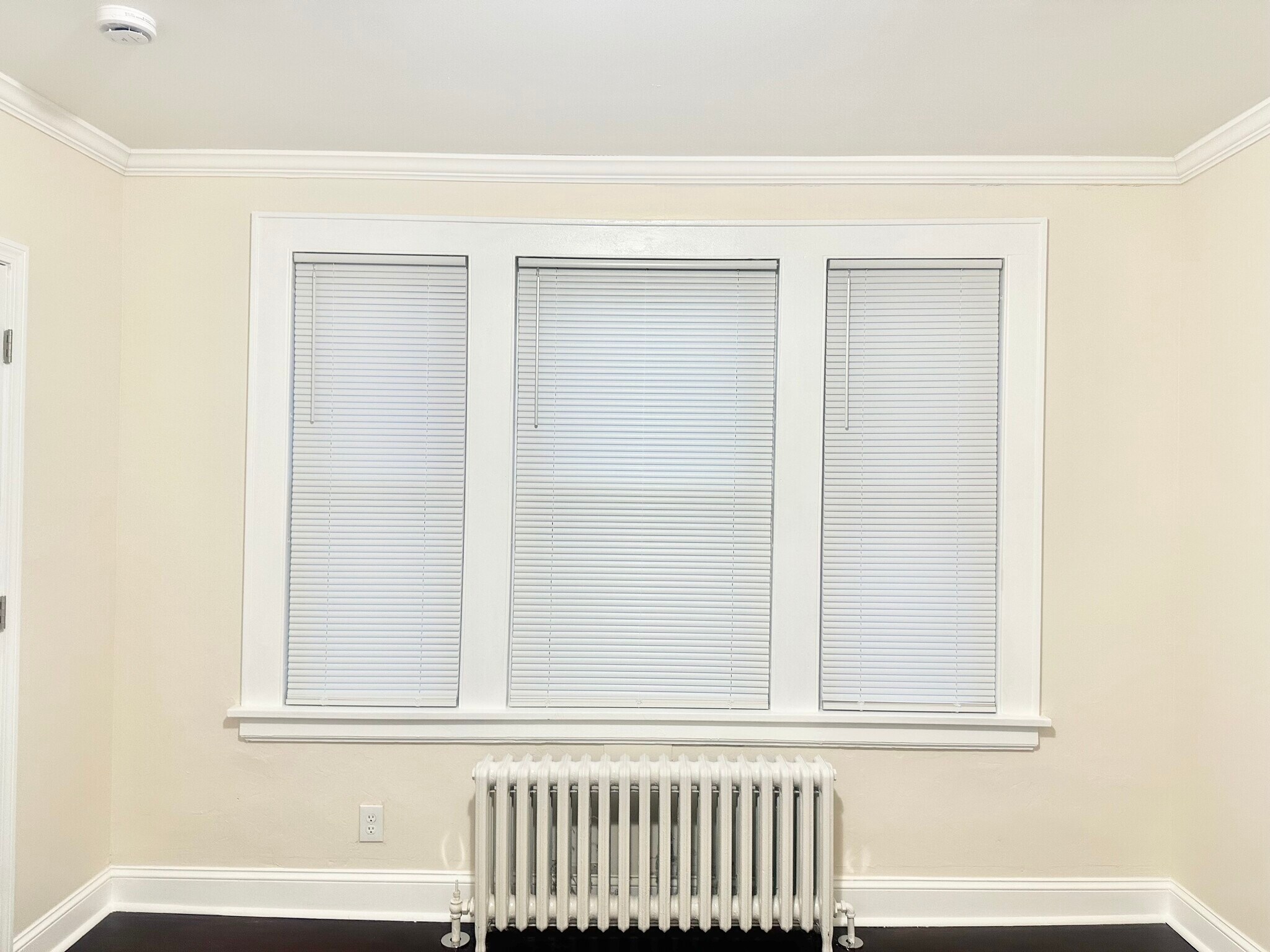 Building Photo - 67 Tremont Ave