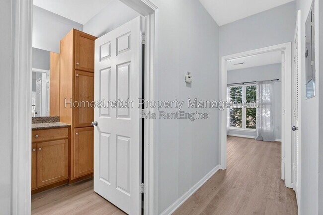 Building Photo - 1270 Strassner Dr