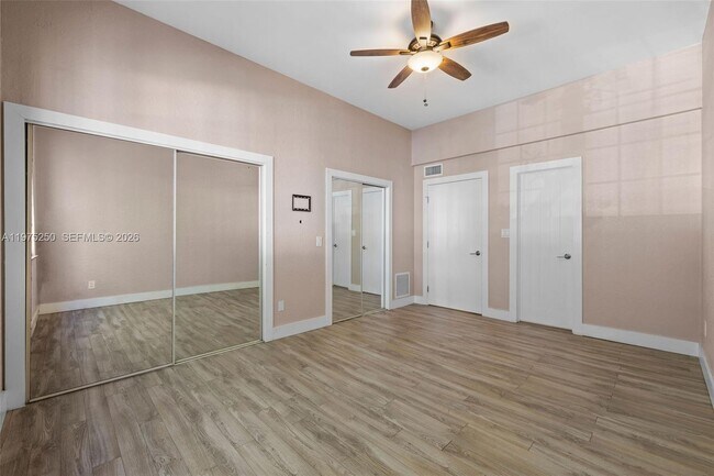 Building Photo - 20900 Leeward Ct