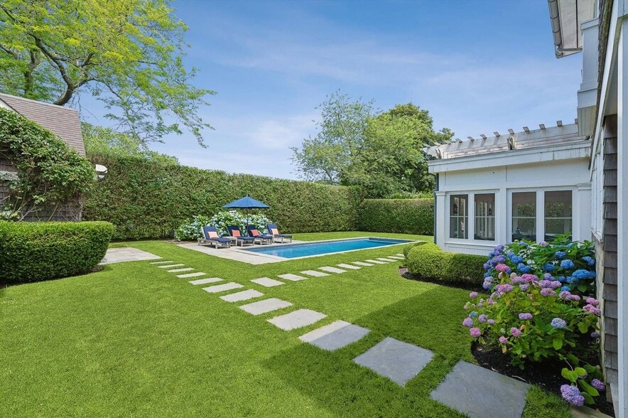 Building Photo - 121 Post Ln