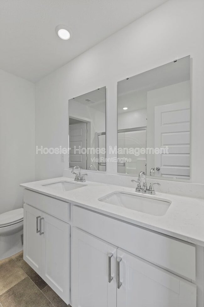 Building Photo - 15274 Farrington Rd