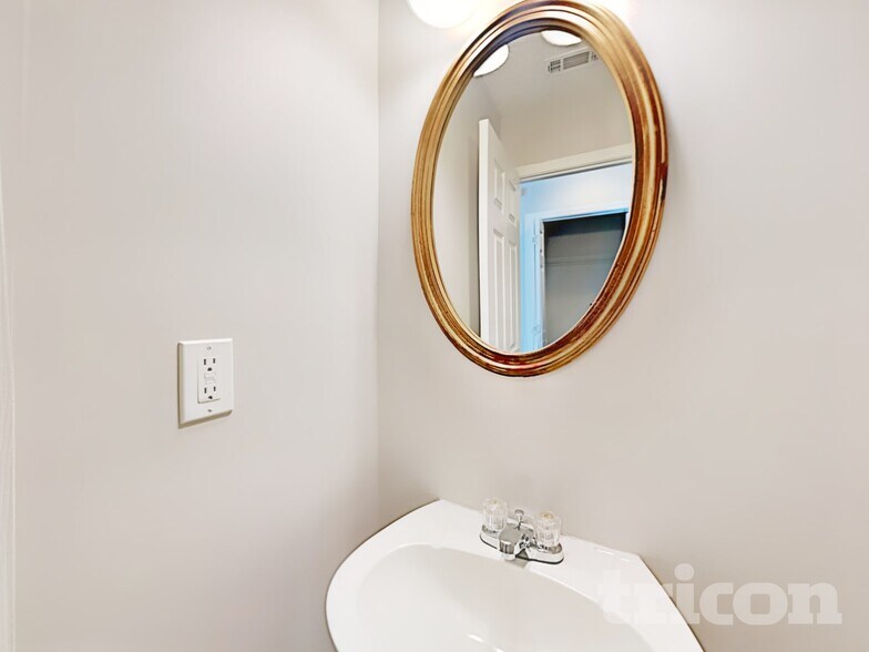 Building Photo - 128 Spring Walk Wy