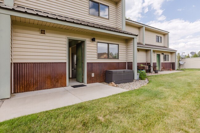 Building Photo - 284 Talisman Dr
