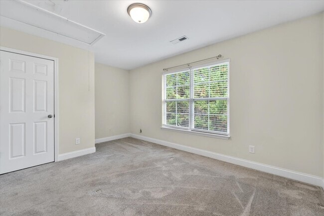 Building Photo - 3770 Shadow Ridge Dr