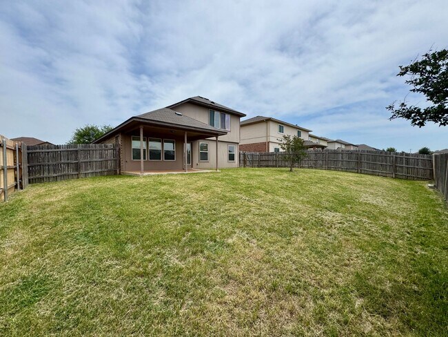 Building Photo - 5207 Bridgewood Dr