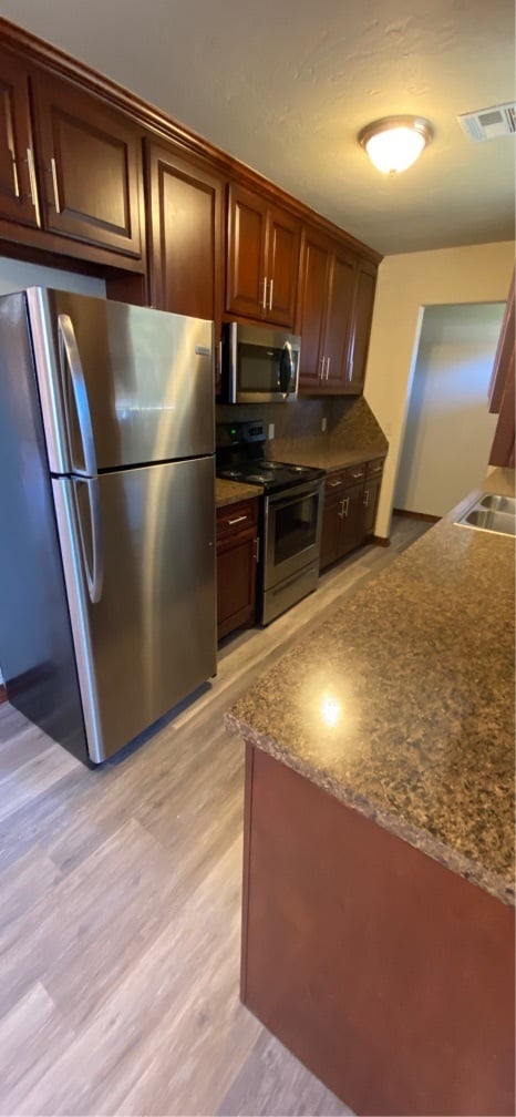 Building Photo - 9521 D J L Dr