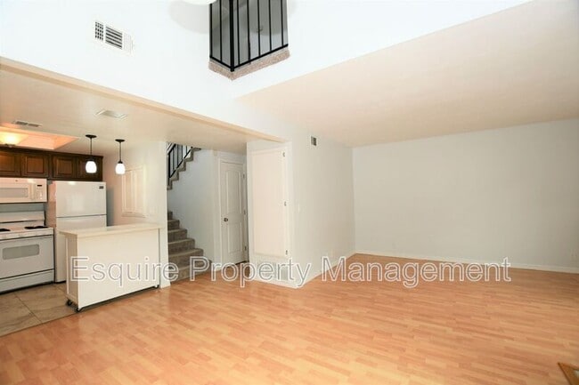 Building Photo - 2429 Calle Cita